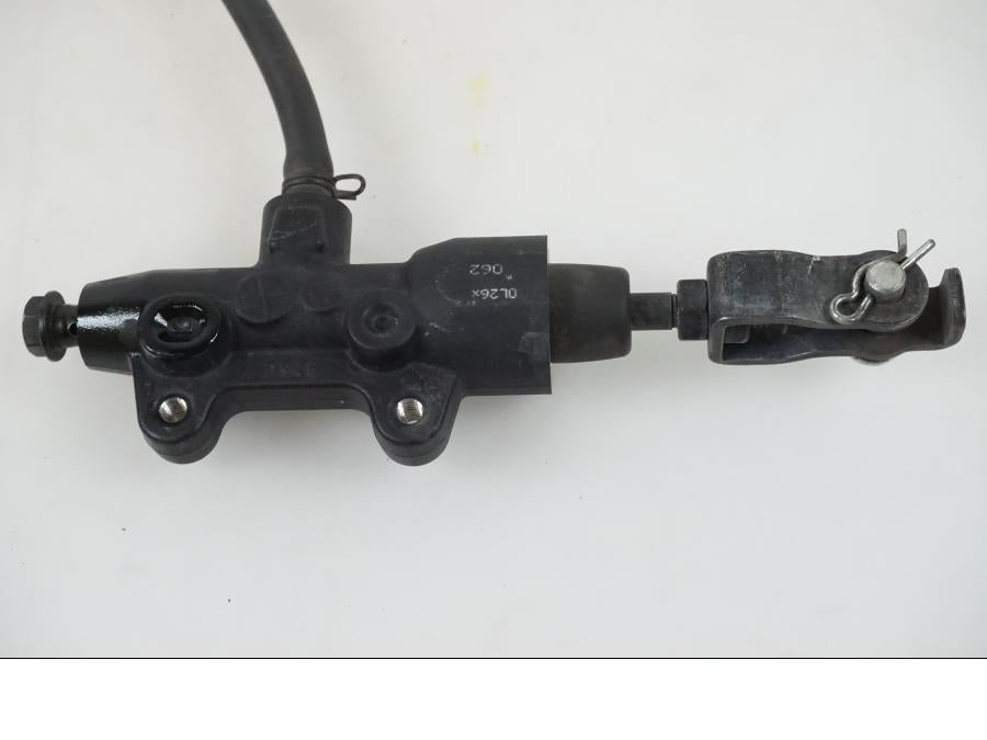 Snett uppifrån på Bromshuvudcylinder från en H-D Adventure Pan America Special RA1250S -2021 motorcykel.