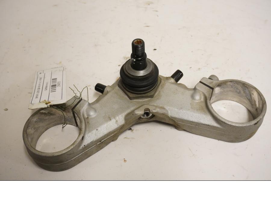 Framsidan på Gaffelkrona från en BMW R 1200 GS -2006 motorcykel.