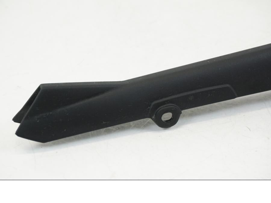 Snett nerifrån på Plast från en BMW R 1250 GS -2019 motorcykel.