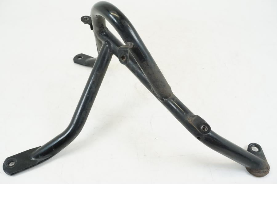 Snett uppifrån på Motorskyddsbåge från en Honda ST 1300 -2002 motorcykel.