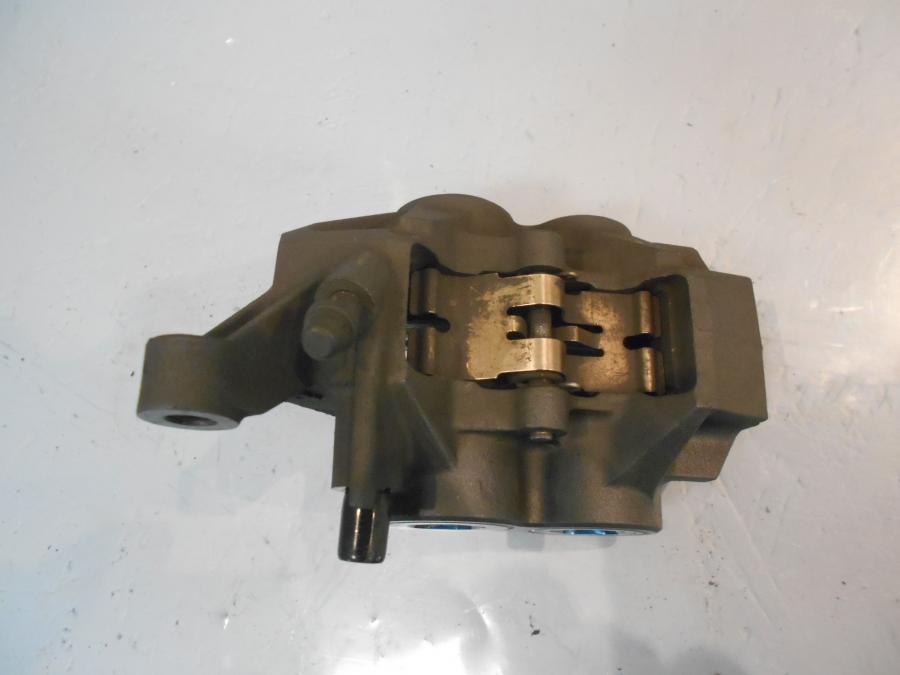 Baksidan på Bromsok från en Yamaha FZS 1000 -2002 motorcykel.