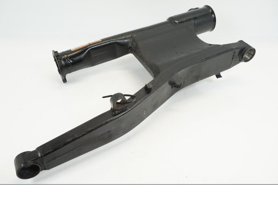 Snett nerifrån på Sving från en Suzuki VL 1500 -1999 motorcykel.