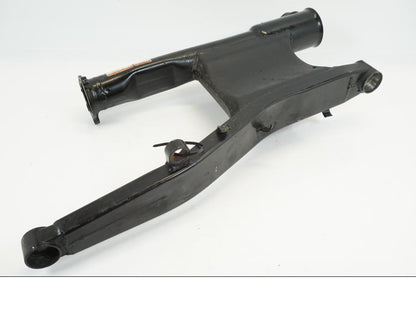 Snett nerifrån på Sving från en Suzuki VL 1500 -1999 motorcykel.