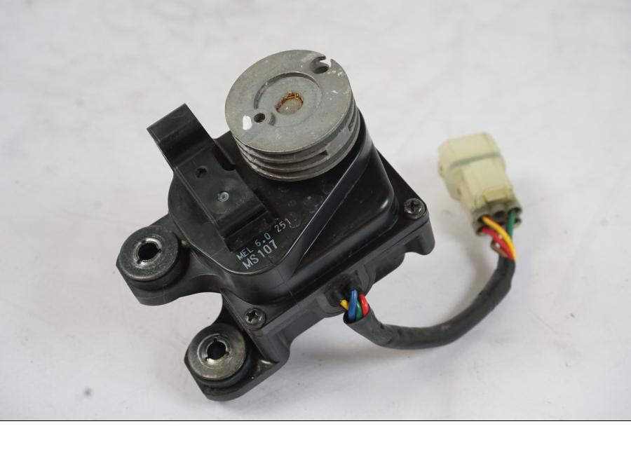 Framsidan på Avgasspjällmotor från en Honda CBR 1000 RR -2007 motorcykel.