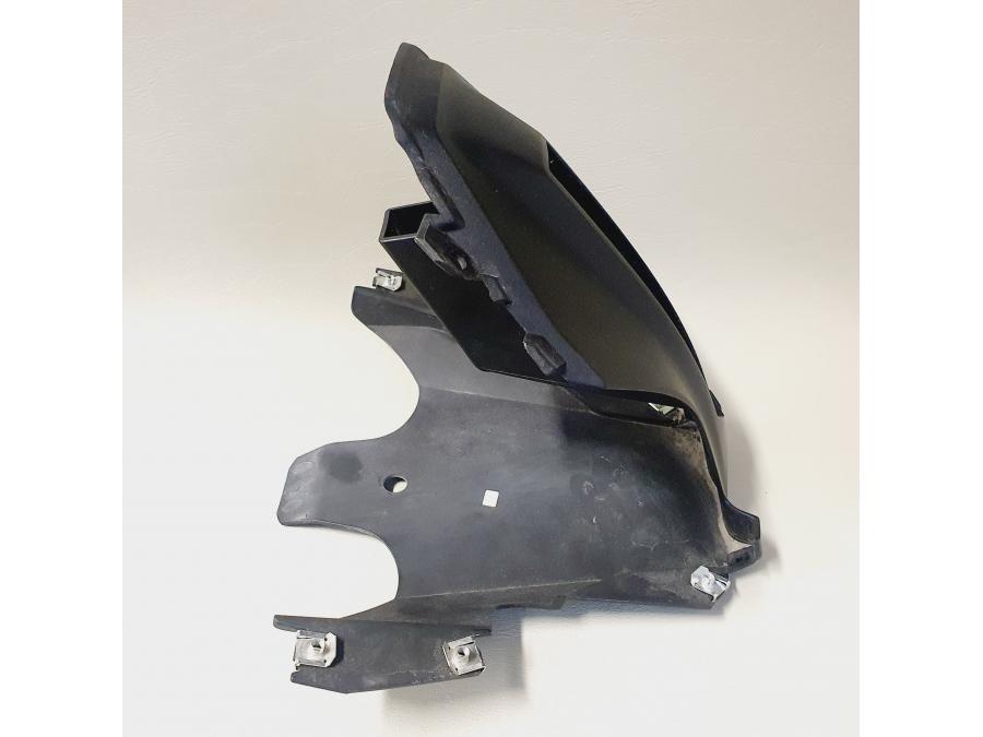 Höger sida på Toppkåpa från en BMW R 1200 RS -2016 motorcykel.