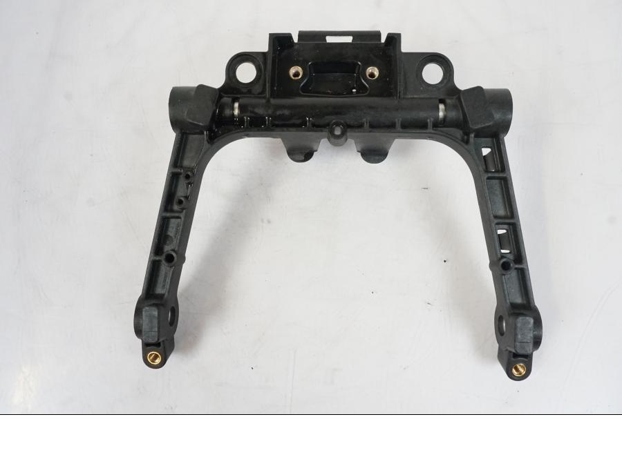 Höger sida på Bakram från en KTM 790 Duke -2019 motorcykel.