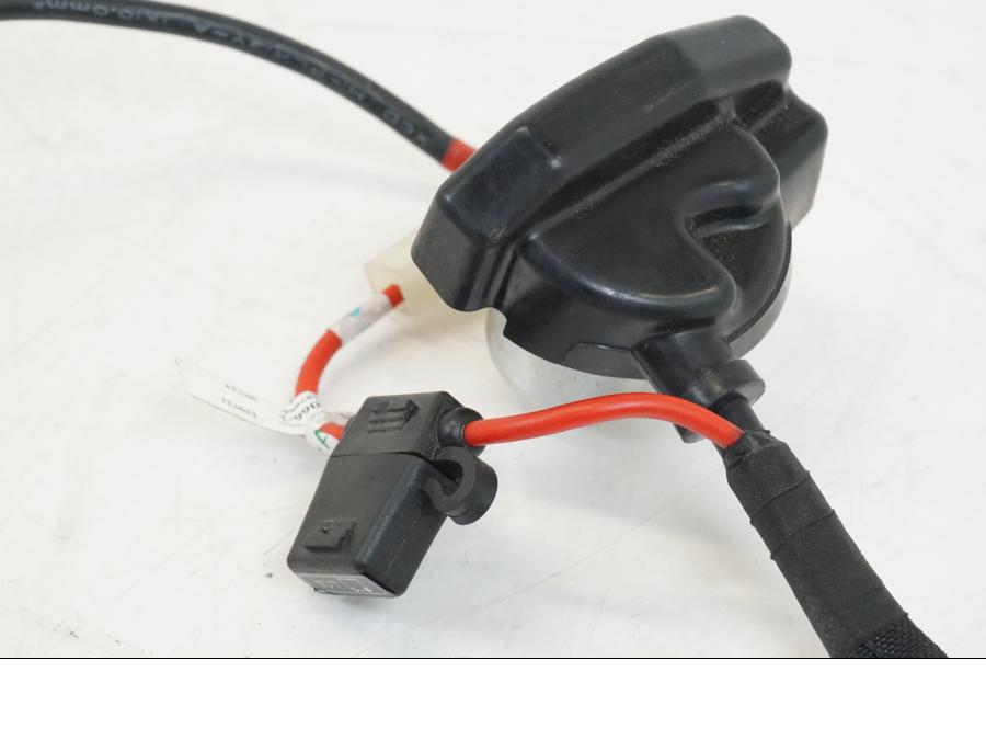 Höger sida på Startrelä från en Triumph Speed Triple -2021 motorcykel.