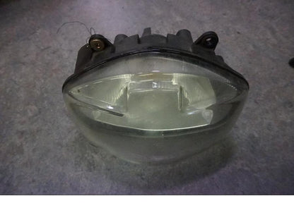 Framsidan på Strålkastare från en Ducati 75 Sport -2001 motorcykel.