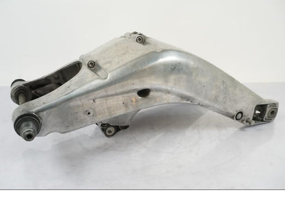 Vänster sida på Sving från en Aprilia RS 125 -2000 motorcykel.