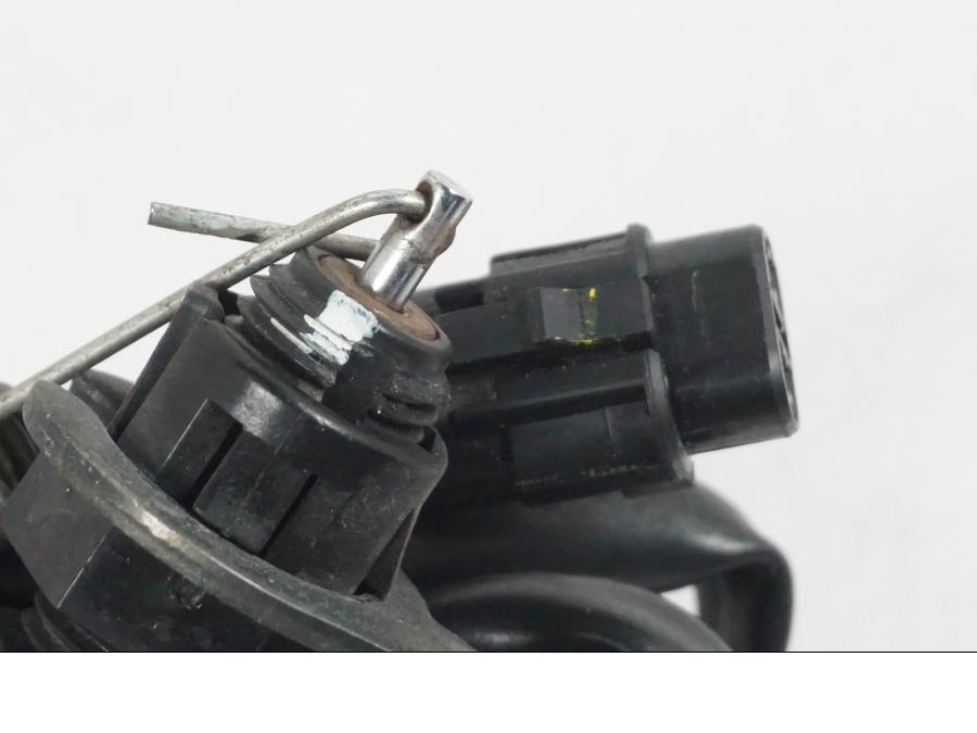 Höger sida på Bromsljuskontakt från en Yamaha YZF 1000 R1 -2007 motorcykel.