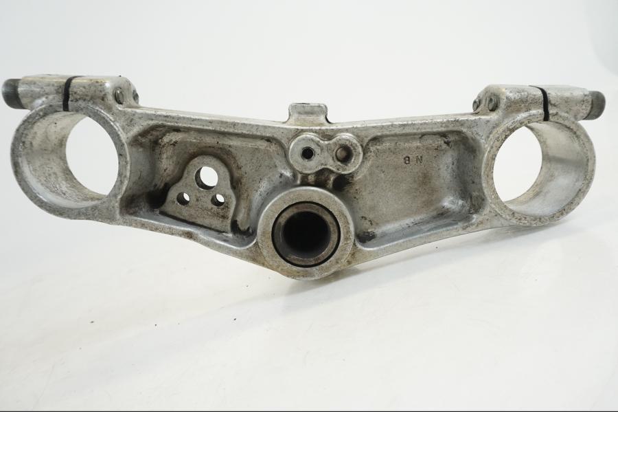 Höger sida på Gaffelkrona från en Suzuki GSX-R 1100 -1986 motorcykel.