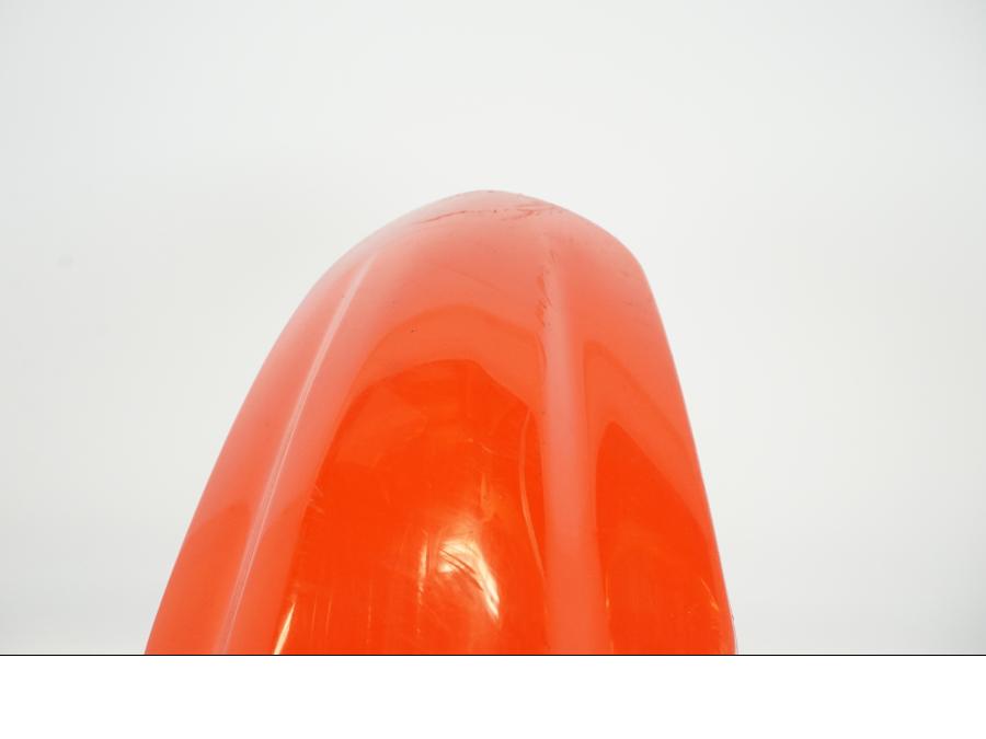 Vänster sida på Framskärm från en Honda XR 125 -2004 motorcykel.