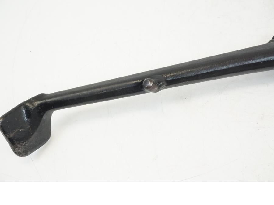 Vänster sida på Sidostöd från en Suzuki GSX 1300 R -2017 motorcykel.