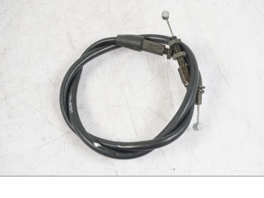 Framsidan på Chokevajer från en Suzuki GSX 1300 RX -1999 motorcykel.