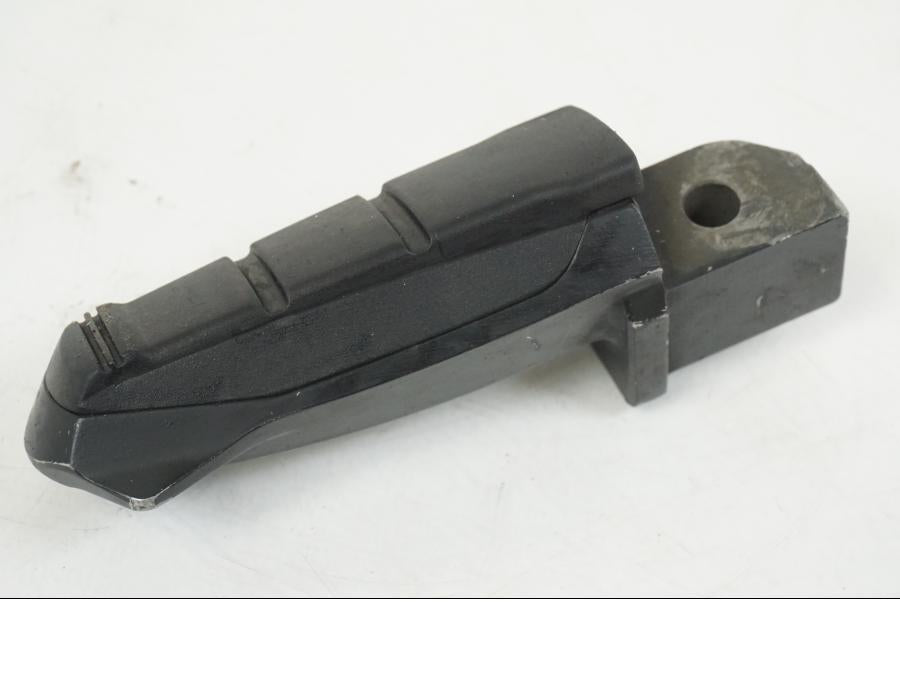 Vänster sida på Fotpinne från en BMW F 650 CS -2002 motorcykel.