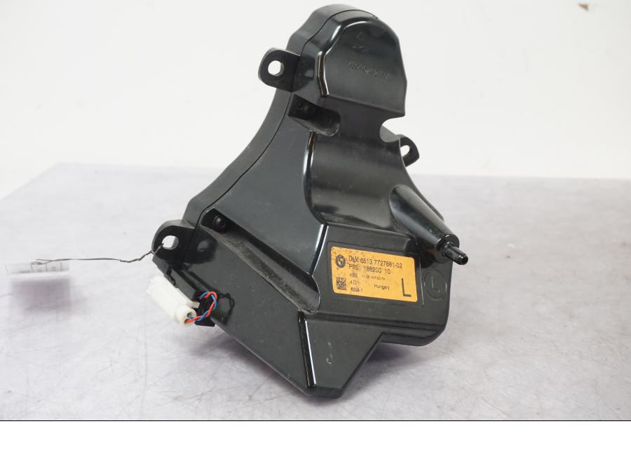 Vänster sida på Högtalarbox från en BMW K 1600 GTL -2015 motorcykel.