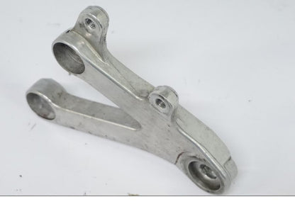 Höger sida på Fotpinnefäste från en Honda CBR 900 RR -2002 motorcykel.