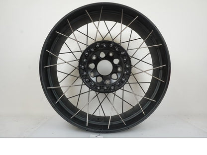 Framsidan på Fälg från en BMW R 1250 GS -2018 motorcykel.