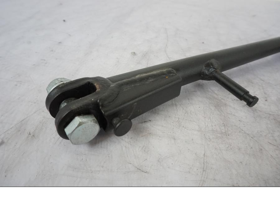 Snett uppifrån på Sidostöd från en Kawasaki Z 800 -2014 motorcykel.