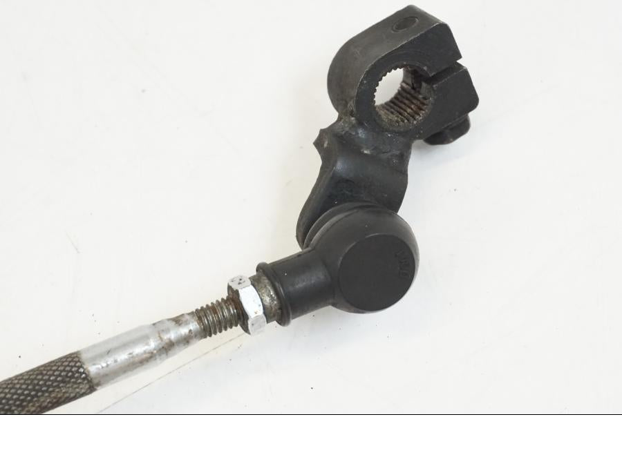 Snett nerifrån på Växelpedal från en Kawasaki VN 800 -2000 motorcykel.