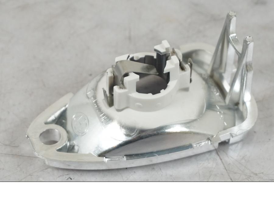 Snett uppifrån på Blinkers från en BMW R 1200 GSA -2014 motorcykel.