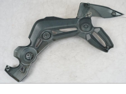 Vänster sida på Ramskydd från en Kawasaki Z 900 -2019 motorcykel.