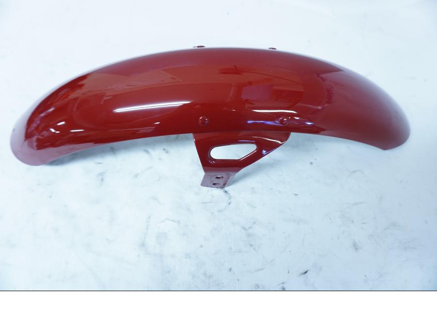 Baksidan på Framskärm från en H-D Dyna Street Bob FXDB/I -2020 motorcykel.