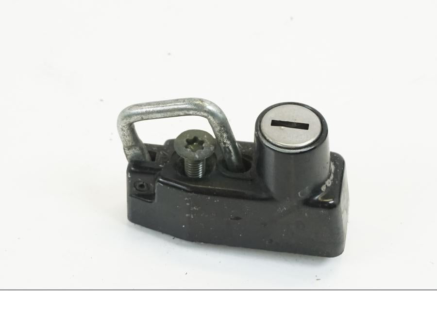 Snett uppifrån på Låssats från en Yamaha XV 750 -1998 motorcykel.