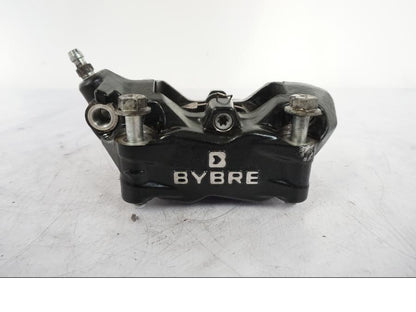 Baksidan på Bromsok från en KTM 125 Duke -2017 motorcykel.