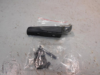 Baksidan på Fotpinne från en Yamaha TDM 850 -1999 motorcykel.