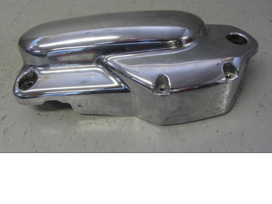 Baksidan på Motorkåpa från en Yamaha XVS 1100 -2002 motorcykel.