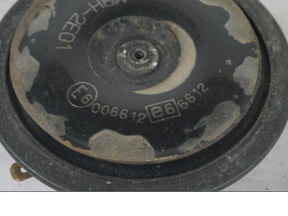 Baksidan på Signalhorn / Tuta från en Honda CBR 1100 XX -1999 motorcykel.