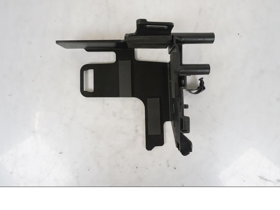 Höger sida på Behållare från en H-D Softail Sport Glide FLSB -2022 motorcykel.