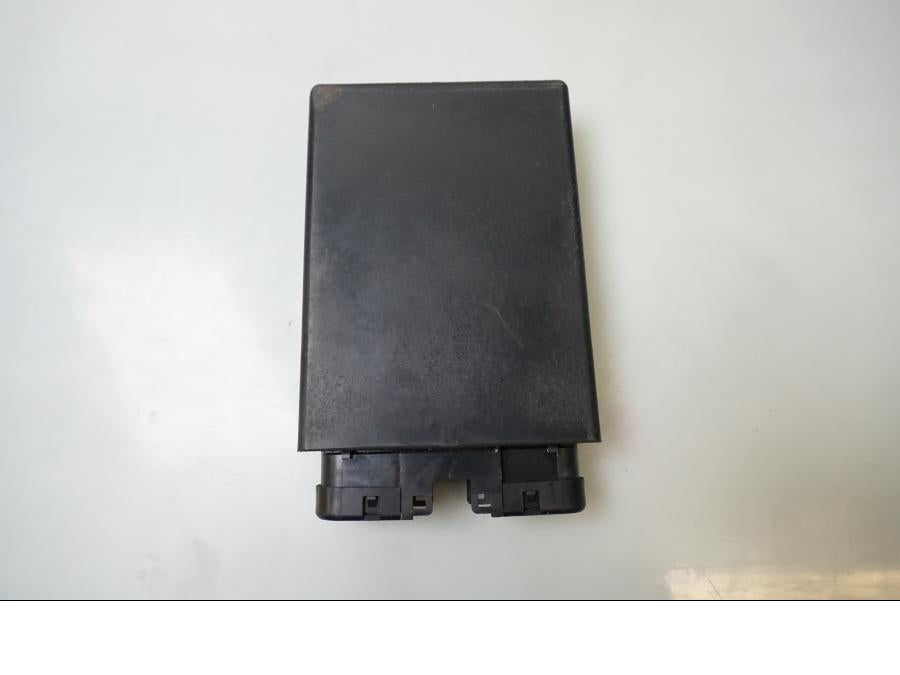 Baksidan på CDI / ECU från en Honda CBR 900 RR -1999 motorcykel.