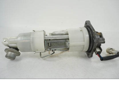 Snett uppifrån på Bensinpump förgasare från en KTM 990 SM -2009 motorcykel.