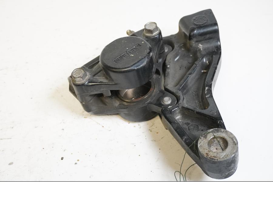 Höger sida på Bromsok från en Yamaha XVS 1100 -2000 motorcykel.