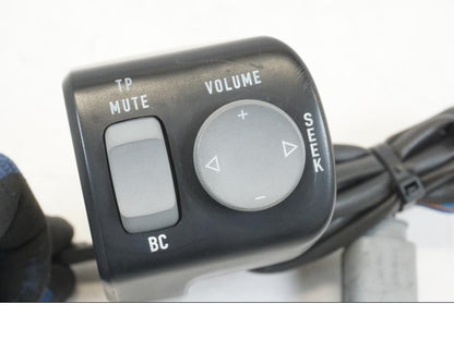 Höger sida på Radio från en BMW K 1200 LT -2004 motorcykel.