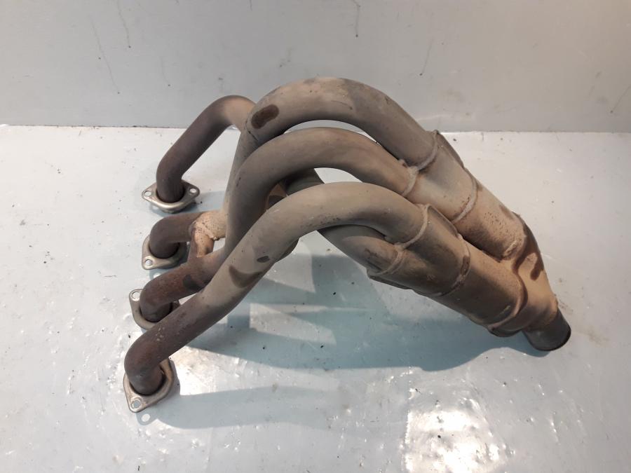 Framsidan på Grenrör från en Kawasaki GTR 1400 -2012 motorcykel.