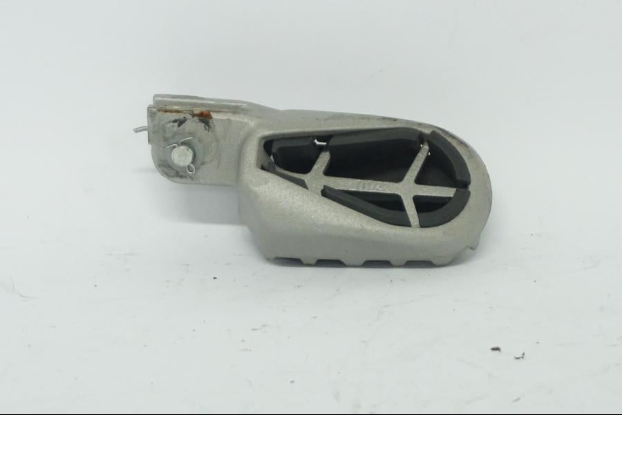 Baksidan på Fotpinne från en Ducati Desert X -2022 motorcykel.