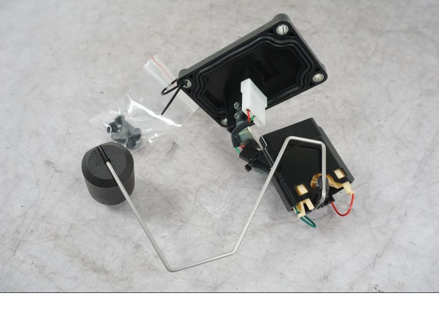 Höger sida på Bensinnivågivare från en Ducati Multistrada V4 -2024 motorcykel.