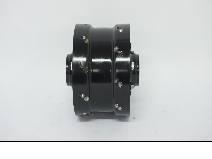 Baksidan på Nav från en Ducati Desert X -2022 motorcykel.