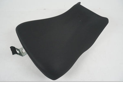 Framsidan på Sadel från en Kawasaki ER-6F -2016 motorcykel.