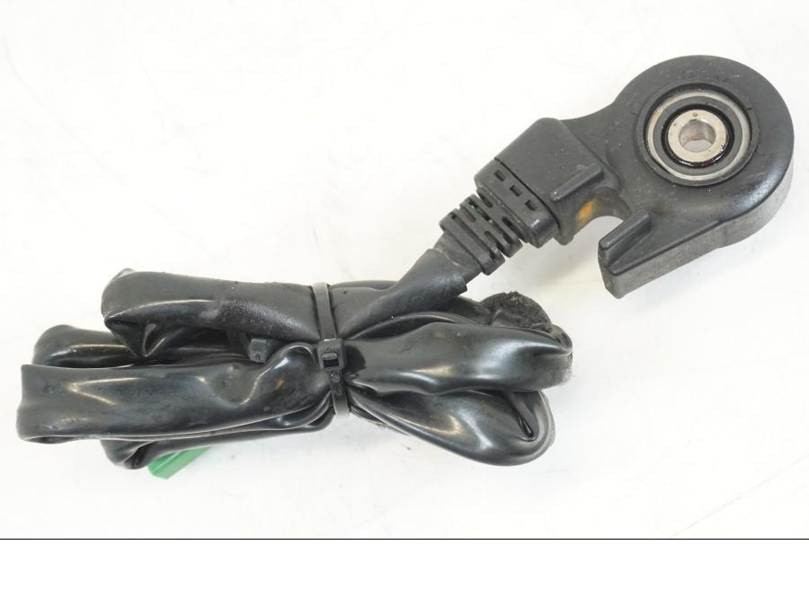 Snett uppifrån på Sidostödsbrytare från en Honda CB 600 F -2008 motorcykel.