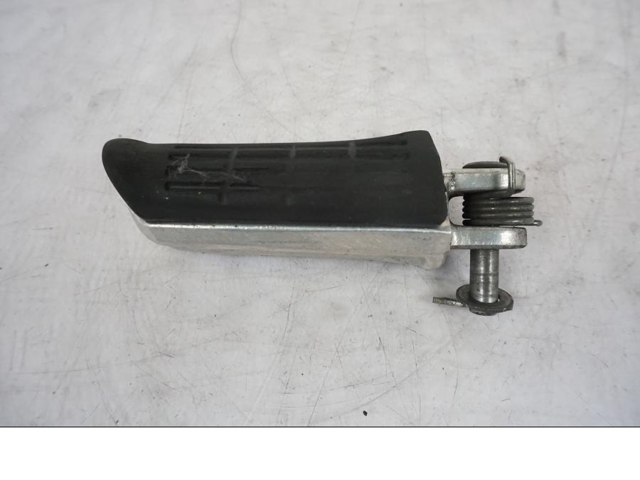 Framsidan på Fotpinne från en Honda VTR 1000 F -1997 motorcykel.