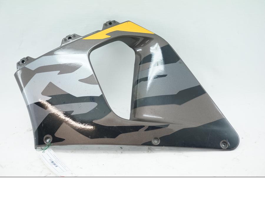 Framsidan på Sidkåpa från en Honda CBR 900 RR -1996 motorcykel.