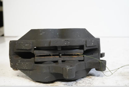 Höger sida på Bromsok från en BMW K 1200 R Sport -2007 motorcykel.