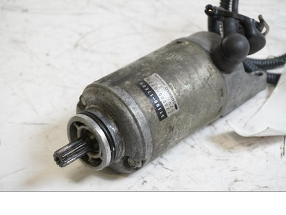 Framsidan på Startmotor från en Suzuki GSX-R 750 -1992 motorcykel.