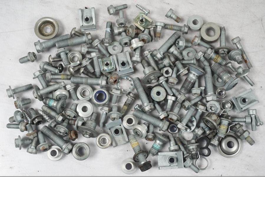 Baksidan på Skruv / Mutter etc från en KTM 690 SM R -2009 motorcykel.