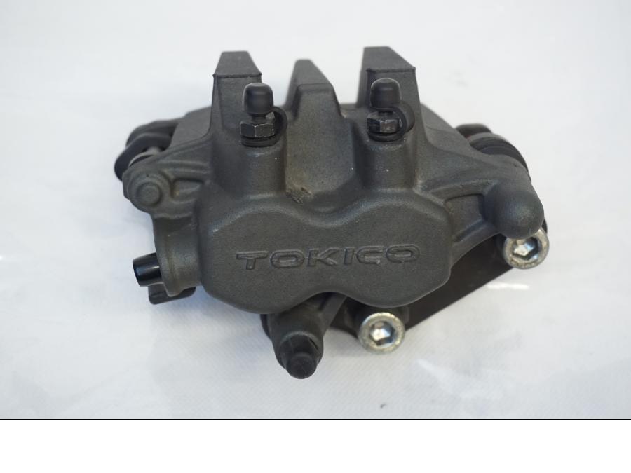 Framsidan på Bromsok från en Kawasaki VN 900 -2006 motorcykel.