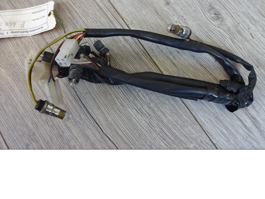 Baksidan på Varningslampor från en BMW F 650 -1995 motorcykel.